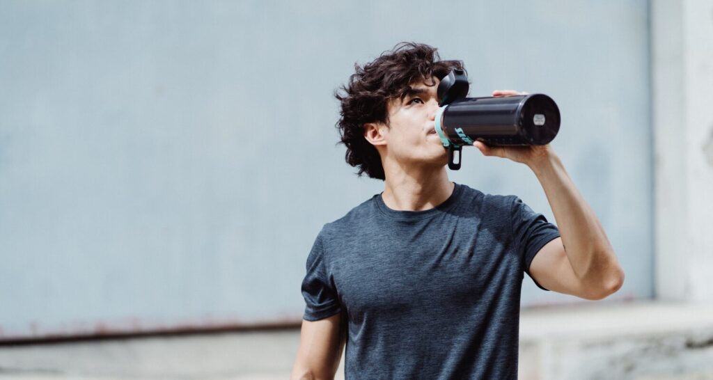 Quanto de água devemos beber durante o dia?