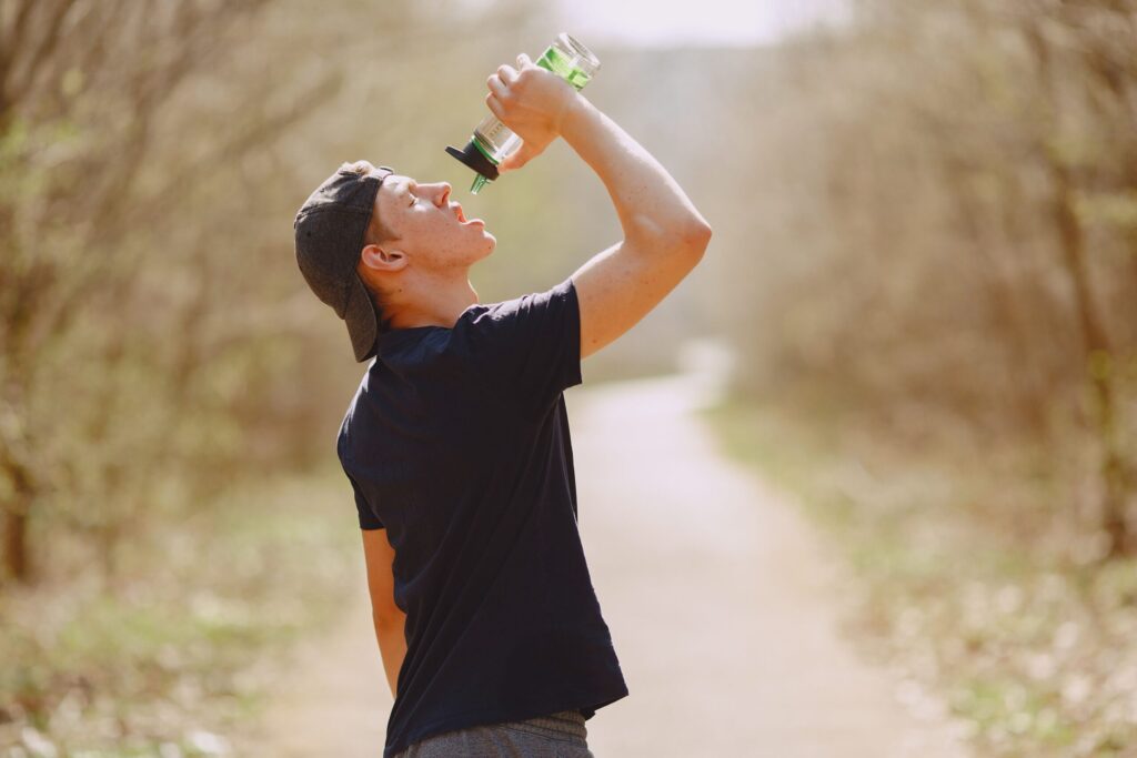 Quanto de água devemos beber durante o dia?